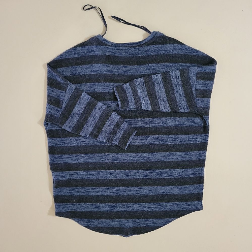 American Eagle Outfitters Women's Stripe V-neck Navy and Black Dolman Sweater - Picture 14 of 14